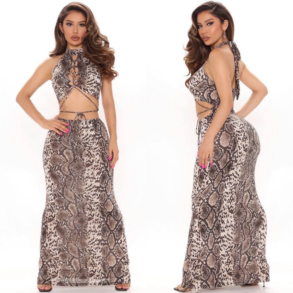 Fashion nova laced maxi dress xl